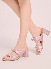 CUCCOO DOLLMOD Chaussures femme à bout rond en satin rose tendre, avec décoration de nœud à pois mignonne. Style rétro, talon épais, sandales à talons hauts pour le thé de l'après-midi - À peine rose - Voir 3