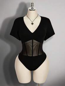 SHEIN ICON Bộ đồ liền thân cỡ lớn kiểu Y2K gợi cảm cổ chữ V bằng vải lưới khoét rỗng. - màu đen - Xem 3