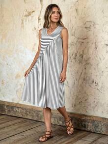 EMERY ROSE 女士条纹V领休闲宽松无袖中长连衣裙 - 黑與白 - 查看 5