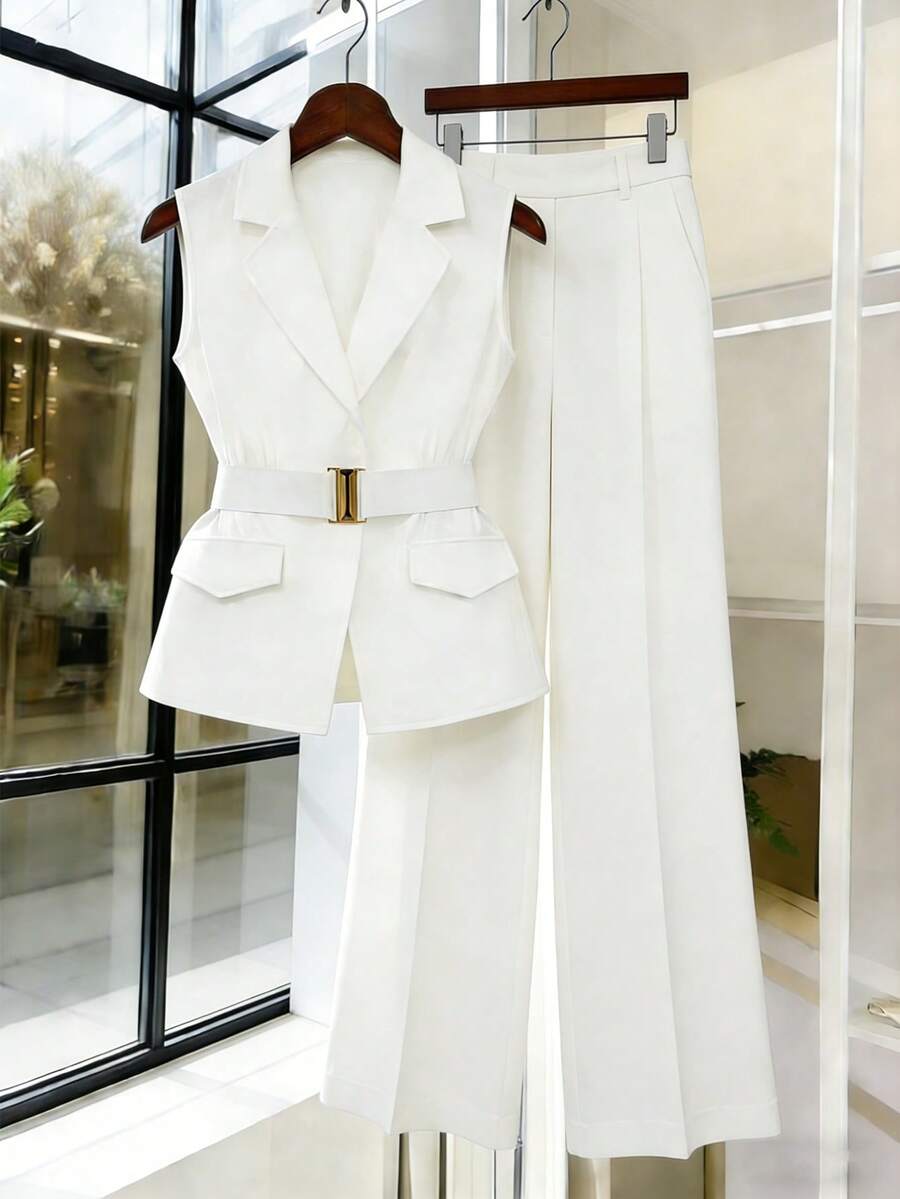 GlowEve 女士无袖马甲，配金属扣腰带，时尚百搭优雅外套 - 白色 - 查看 1