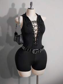 SHEIN ICON Bộ áo liền quần không tay có mũ trùm đầu dành cho nữ cỡ lớn với dây đeo chéo. - màu đen - Xem 6
