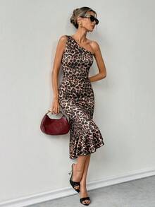 Ritzy Row Women's Spring And Summer Leopard Print One-Shoulder And Hip Dress Features A Sexy One-Shoulder Design And Classic Leopard Print. It Has A Slim Waist And A Slit Ruffled Hem. It Is Full Of Hot Girl Style And Is Suitable For Parties, Nightclubs, Dates And Retro Hot Girl Style Dressing Scenes. Women's One-Shoulder Dress, Leopard Print Hip Skirt, Sexy One-Shoulder Design, Sexy Dress, Slit Ruffled Hem, Hot Girl Style Women's Clothing, Party And Dinner Wear, Date Outing Dress, Retro Leopard Print Long Skirt, Sexy Hip Skirt. - Multicolor - View 7