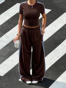 Muchica Bộ 2 món áo thun ngắn tay và quần kẻ sọc tương phản màu nâu cà phê - Cà phê nâu - Xem 4