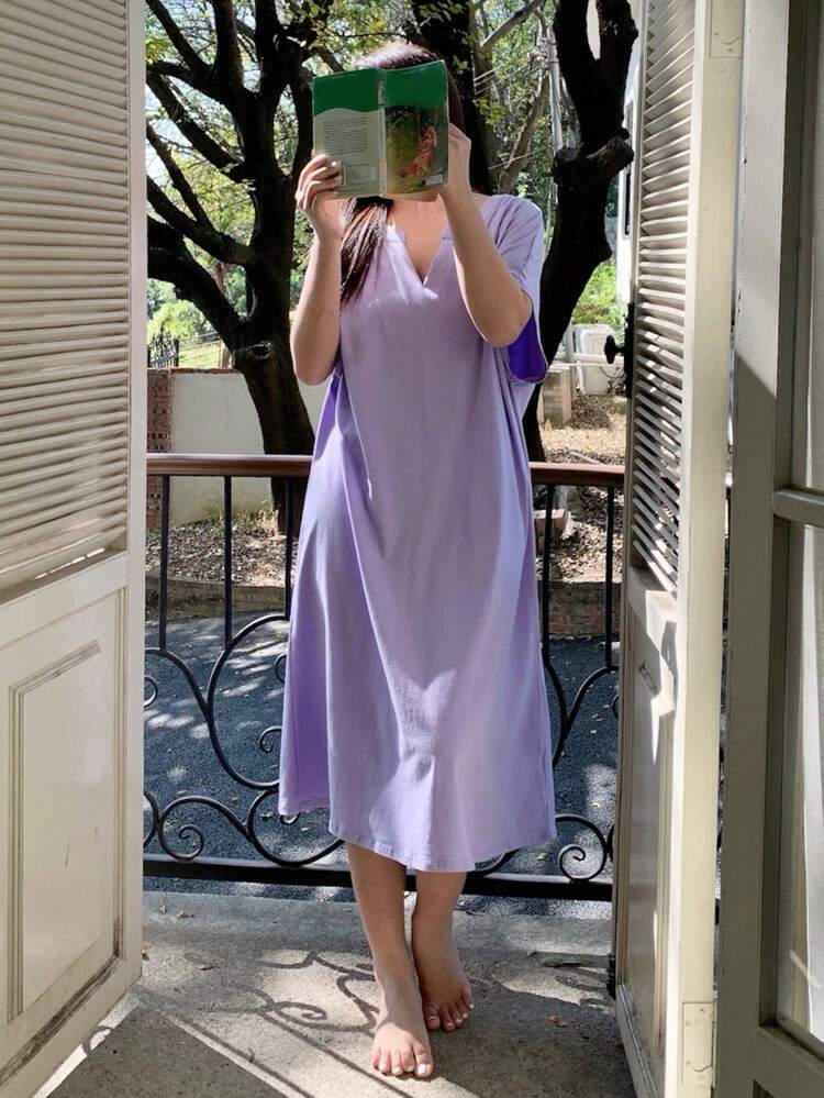 Dazy Plus V-Neck Short Sleeve Straight Hem Nightgown, Solid Color