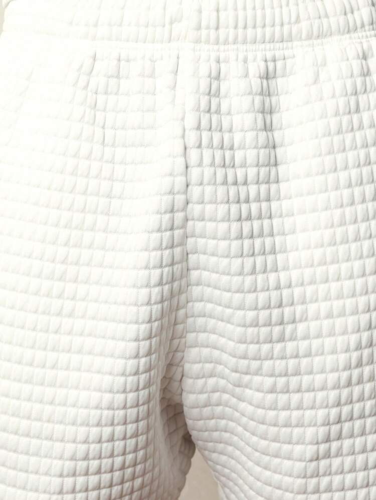 テクスチャードTシャツとショーツのコーディネートセット