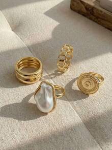Resyla 4pcs/Set Fashionable Geometric Carved Faux Pearl Design Glossy Women's Ring Set - Yellow Gold - View 1