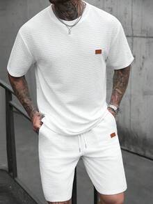 Manfinity CasualCool 男士休闲纯色短袖T恤短裤套装，夏季，男士经典款，日常休闲，周末旅行，户外活动，探险旅行，轻松工作环境或半正式场合，男友/老公礼物，周年纪念/生日礼物，派对，夏季假期，婚礼，春夏，复活节，舒适男士白色纹理针织运动套装，圆领T恤搭配松紧腰短裤，休闲夏季服装，男士白色两件套裤装，男士白色两件套服装，男士休闲两件套，男士夏季两件套，男士夏季运动服 - 白色 - 查看 4