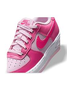 Nike Air Force 1 女款运动鞋（小学款）吸汗透气轻便纯色易洗百搭学生鞋（GS）粉色 IO7454-684 - 淺粉色/粉紅色 - 查看 7