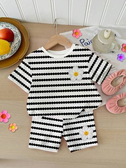 SHEIN 2pcs/Set Baby Girl Casual Black & White Striped Tee With Cute Floral Print, Round Neck Short Sleeve T-Shirt And Skinny Leggings Set, Suitable For Spring & Summer Y2K, Cute Kids Daily Fashion, Kids Fall Fashion, Fall New Style, Blossom Vogue Girls Outfit Sets, Two Pieces Set, Affordable Fashion, Weekend Outfits, Sets For Kids, Cozy Spring And Summer Styles, Easy Comfort, Girls Outfit Sets, Vacation Vibe