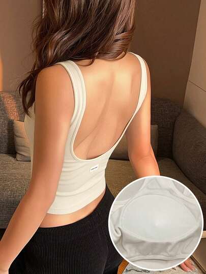 DAZY Áo tank top hai dây hở lưng tối giản có đệm mút tích hợp, in chữ và họa tiết, dành cho nữ, thích hợp cho mùa hè.