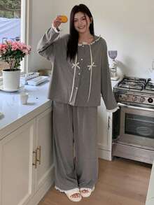 Dazy Plus 大码女式纯色撞色蕾丝休闲连帽长袖上衣和直筒宽松睡裤套装，春秋季 - 灰色 - 查看 7