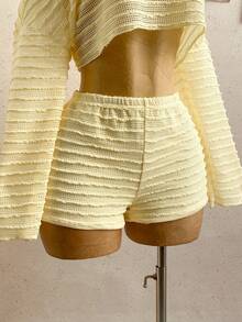 Soleia Bộ đồ thể thao nữ đi nghỉ mát, màu trơn, cổ lệch và quần short (2 món) - Màu vàng - Xem 5