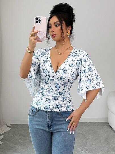 Elenzga Women's Summer Outing, Dating, New Year, Valentine's Day, Easter, Mother's Day, Music Festival, Middle Eastern, Wedding, Elegant, Vintage, Casual, Commute, Romantic, Vacation Ditsy Floral V-Neck Ruched Fitted Flare Sleeve T-Shirt, White