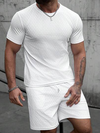 Manfinity CasualCool Men's Casual Solid Color Short Sleeve T-Shirt And Shorts Set, Summer