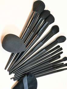 13Pcs Makeup Brush Set With 1 Puff & 1 Sponge - Foundation Eyeshadow Concealer Blush Powder Brushes, Full Beauty Tool Kit For Women - Black - View 6