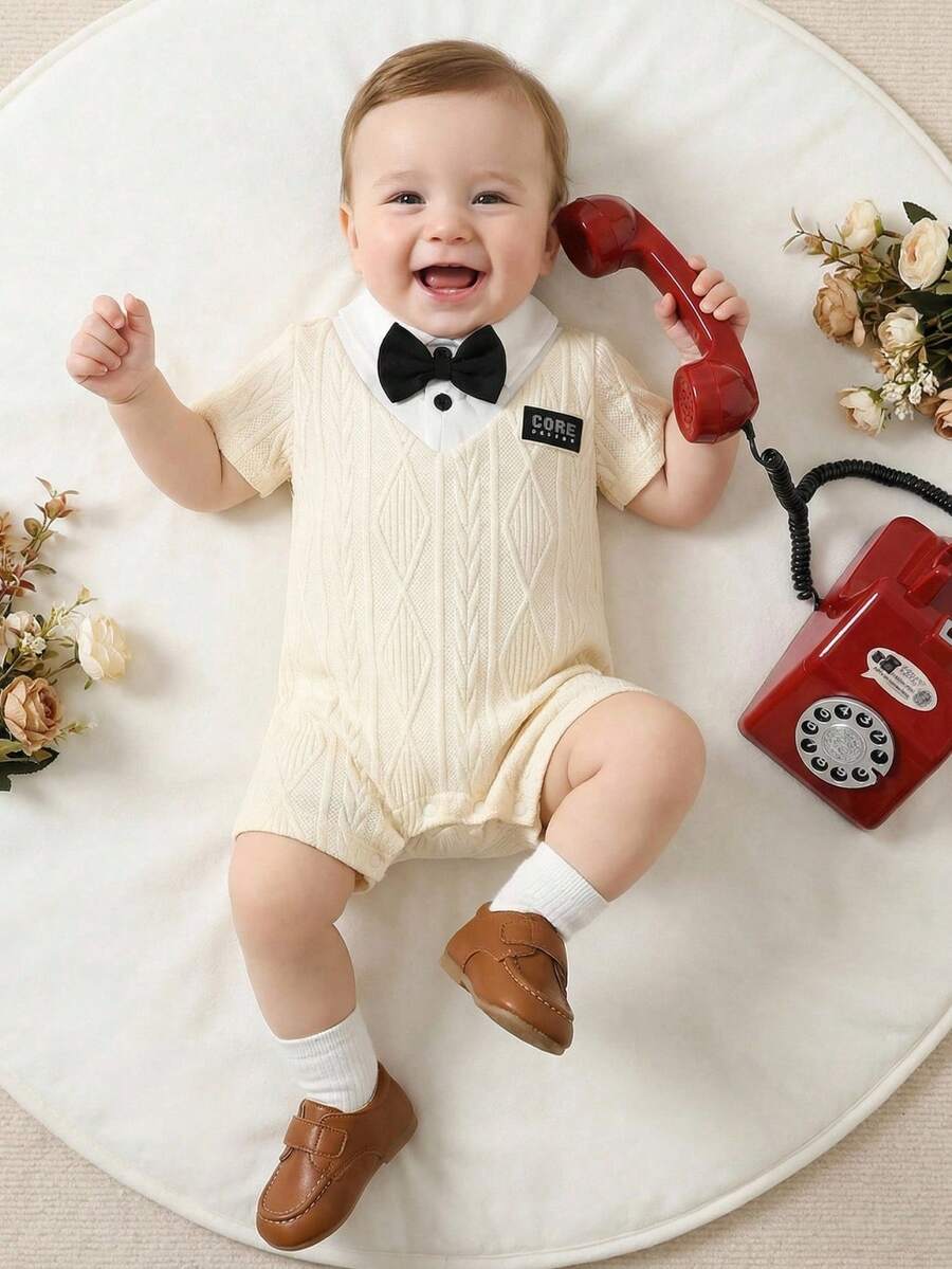Souflis Souflis 男婴白色学院风可爱领结连体衣，适合外出、聚会、派对和拍照 - 杏色 - 查看 1