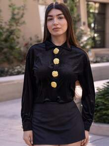 Andrea Bello 优雅天鹅绒金色纽扣女式衬衫 - 黑色 - 查看 4