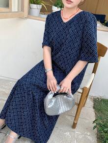 Dazy Plus 时尚V领宽松短袖休闲拼接荷叶边长款牛仔连衣裙，适合大码女性穿着。 - 藍色 - 查看 8