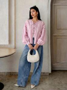 Mulvari Áo kiểu nữ kẻ sọc, tay dài, vai rớt, thắt nơ phía trước, dáng rộng. - Nhiều màu - Xem 9