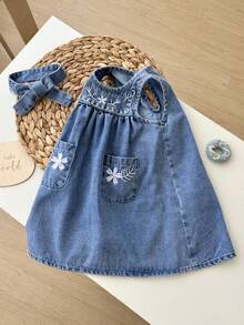 LMoss Kids Baby Girls' Floral Embroidered Blue Denim Sleeveless Loose Dress With Headband - Light Wash - View 8