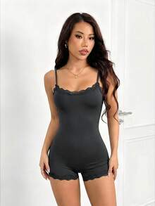 SHEIN PETITE Bộ jumpsuit nữ màu trơn phối ren, dây mảnh, dáng ôm đơn giản. - Màu xám đen - Xem 4