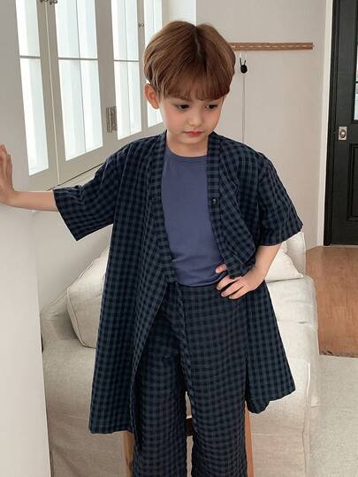 Dazy Kids Young Boy Plaid Short Sleeve Robe And Pants Pajama Set