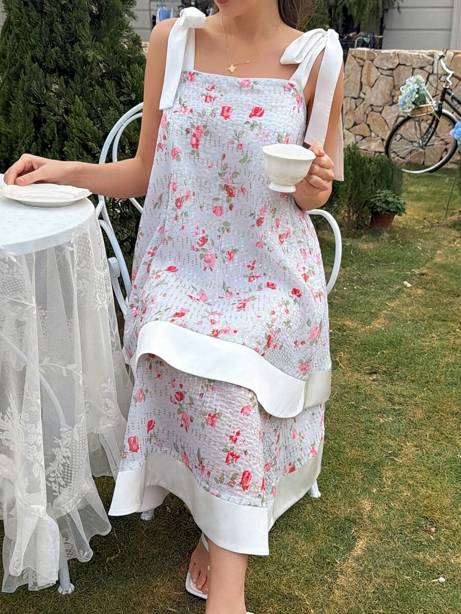 DAZY 法式浪漫派对亮片花卉印花层叠肩带女士睡裙 - 藍色 - 查看 1