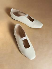 French Retro Commuter Soft-Soled Casual Low Vamp Flat-Soled Shoes - White - View 3