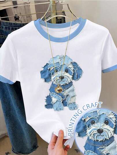 女童短款休闲T恤，饰有可爱的浅蓝色小狗和牛仔印花，适合外出、春、夏、秋季以及日常穿着。百搭白色短款T恤，饰有仿牛仔印花，卡通可爱设计，修身版型。