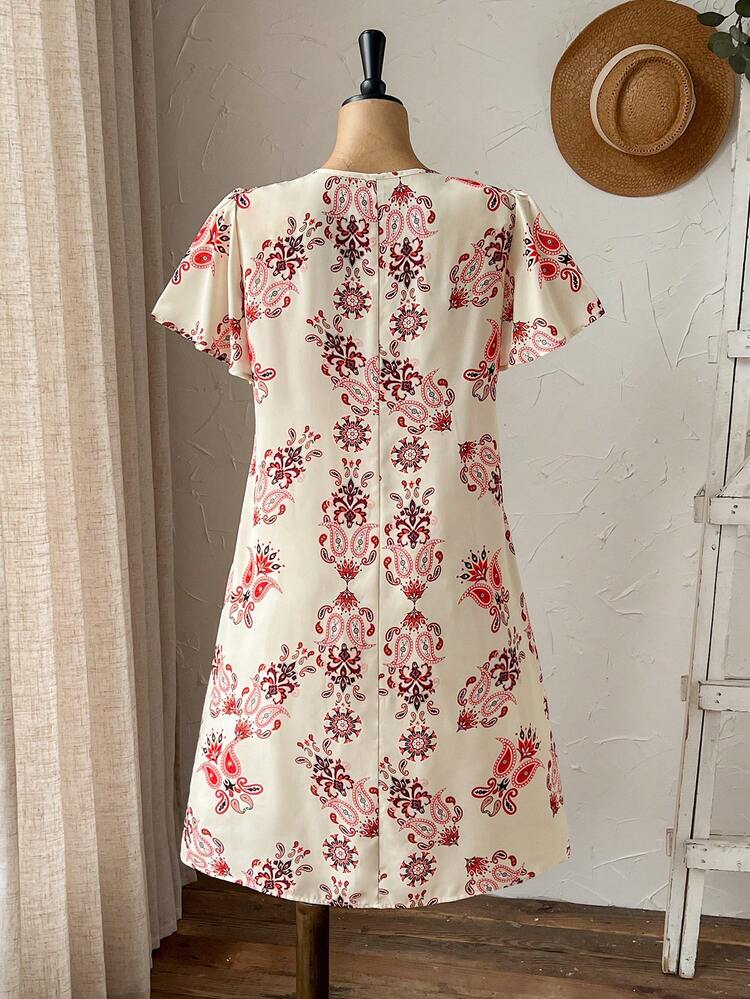 Plus Size Women's Paisley Print V-Neck Ruffle Sleeve Dress,Spring Outfit,Summer Outfit For Women,Casual Dresses For Women,Going Out Outfits,Beach Vacation Outfits For Women, Floral Dresses For Women Boho Dresses For Women Summer Dresses For Women Vintage Dresses For Woman French Style Dress Vintage Clothes Women Summer Outfits For Women Dresses Picnic Dresses For Women Vintage Outfits For Ladies Women Casual Dresses Women's Summer Outfits