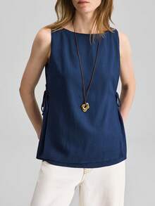 Ontre 女士无袖上衣，舒适梭织面料，露肩宽松版型，侧边系带蝴蝶结设计，现代都市时尚，适合商务、休闲、办公场合穿着，低调优雅，高品质机场、邮轮、婚礼宾客着装，百搭轻盈，尽显奢华质感 - 藏蓝色 - 查看 5
