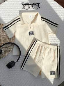 SHEIN 男女宝宝两件套休闲运动针织套装，白色 Polo 领 T 恤和短裤，春夏男宝宝服装，套装，街头风 - 白色 - 查看 3