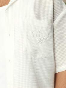 Áo sơ mi SUMWON dáng rộng, cổ bẻ, chất liệu vải dệt họa tiết, tay ngắn, cài cúc phía trước, thích hợp cho kỳ nghỉ hè, đi biển. - trắng - Xem 6