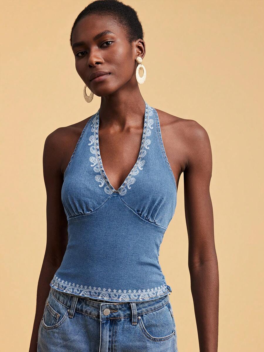Travachic Áo sơ mi denim ôm dáng, hở lưng, cổ yếm, phong cách nghỉ hè dành cho nữ, họa tiết Paisley. - Rửa trung bình - Xem 1