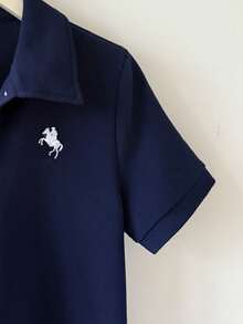 SHEIN 少女藏蓝色 Polo 领刺绣褶裥下摆休闲连衣裙，校服款式 - 藍色 - 查看 8