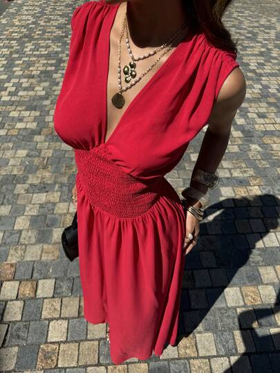 Siren Gaze Women's Solid Color Deep Shirred Waist Tie Sleeveless Dress, Vacation