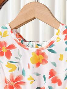 SHEIN Elladie kids 女童春夏新款休闲时尚连衣裙，红色花卉数码印花图案，圆领无袖荷叶袖，后背镂空设计，红色3D蝴蝶结装饰，腰部褶皱荷叶边下摆，适合年轻女孩穿着，可爱舒适。 - 橘色 - 查看 8