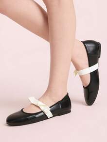 CUCCOO DOLLMOD 黑色低帮圆头玛丽珍鞋，复古风，蝴蝶结装饰，适合约会、通勤、芭蕾舞等场合，平底设计，时尚百搭。 - 黑色 - 查看 4