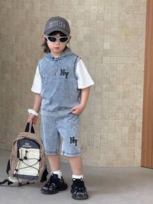 SHEIN 2件套幼儿男童字母印花蓝色针织牛仔无袖连帽衫和短裤套装 - 淺色水洗藍 - 查看 7