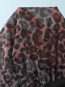 ROMWE Women's Casual Vacation Beach Party Leopard Print Pattern Halter Two Pieces Beachwear Gothic Top Crop Top Set 2 Piece Woman Set Short Tube Top Set Lace 2 Piece Set - Multicolor - View 8