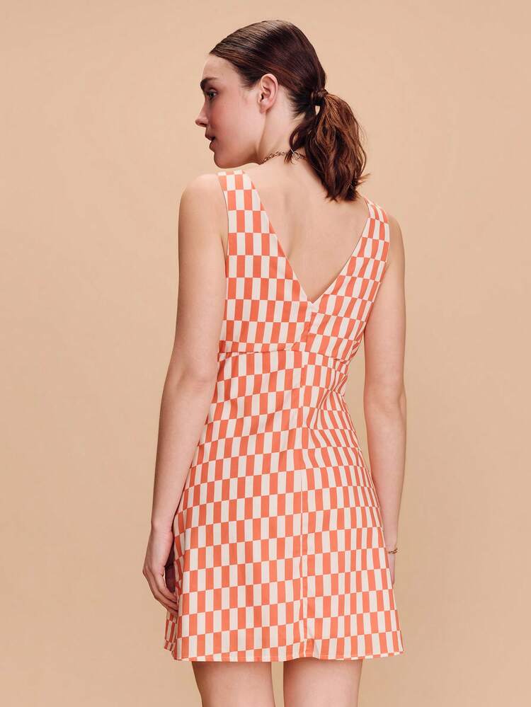 Vintage V-Neckline Mini Dress With An Orange Geometric Pattern And Front Button Closure Spring Summer Vacation Dress French Style Parisian Style Going Out Vintage Dress Dress For Women Xs Dress For Women Yacht Dress Dresses For Summer Woman Resort Dresses For Women New In Dresses Dresses For Woman Ete