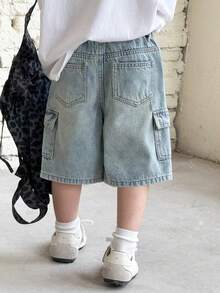 SHEIN Quần short jean Bermuda denim màu xanh dương, kiểu dáng thời trang mới cho bé trai, phong cách retro vintage, rách rưới, có họa tiết râu mèo, dáng rộng, túi hộp, thích hợp mặc hàng ngày vào mùa xuân/hè, cho bé trai, phong cách đường phố, đi biển, nghỉ mát, thường ngày, họa tiết đồ họa, quần short cho trẻ mới biết đi, quần short cho bé trai 4 tuổi, quần short mùa hè, quần short thường ngày. - Rửa nhẹ - Xem 2