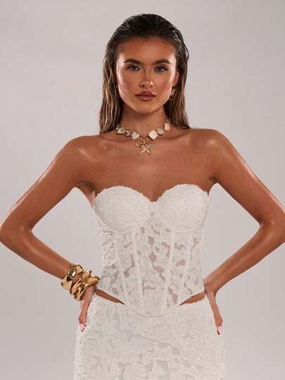 SHEIN BAE Women's Sexy Cutout Textured Fabric White Bandeau Crop Top, Suitable For Casual Vacation, Beach Holiday, Romantic Strapless Top, Elegant Top, White Textured Blouse, Suitable For Party, Cocktail Party