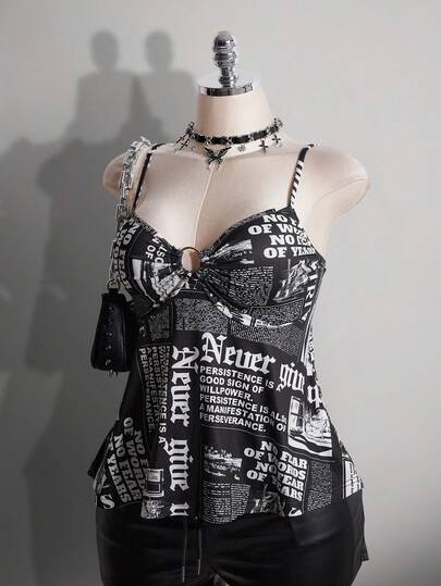 SHEIN ICON Plus Size Women's Spring/Summer Retro Sexy Street Casual Fashion Individual Avant-Garde Bold Urban Modern Millennial Style Y2K Grassland Punk Music Festival Outfit Metal Ring Gathering Dark Gothic Style Newspaper Letter Pattern Slouch Strapless