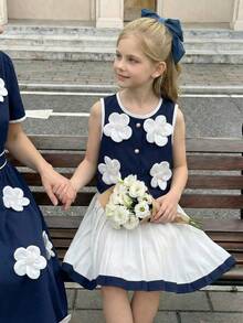 SHEIN Conjunto elegante de verano con top de cárdigan sin mangas con lazo y falda plisada para niñas - Multicolor - Ver 4