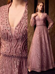 MOTF Soiréza VESTIDO DE FIESTA DE MUJER DE MANGA LARGA CON CUELLO EN V PROFUNDO - SILUETA DE LARGO HASTA EL PISO CON ADORNOS DE PERLAS, PATRONES ALEATORIOS DE ENCAJE Y PERLAS, PERFECTO PARA BODAS, GALAS Y CENAS FORMALES - Rosa vieja - Ver 2