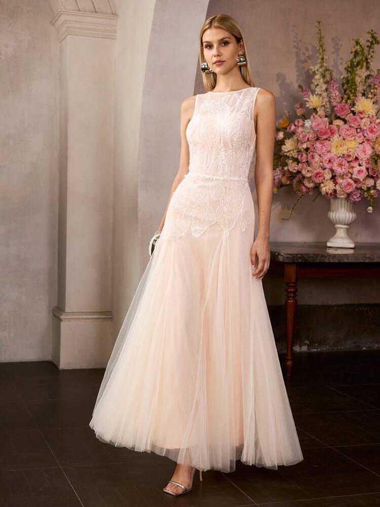 MOTF Soiréza ELEGANT LACE EMBROIDERED DRESS, SPRING/SUMMER