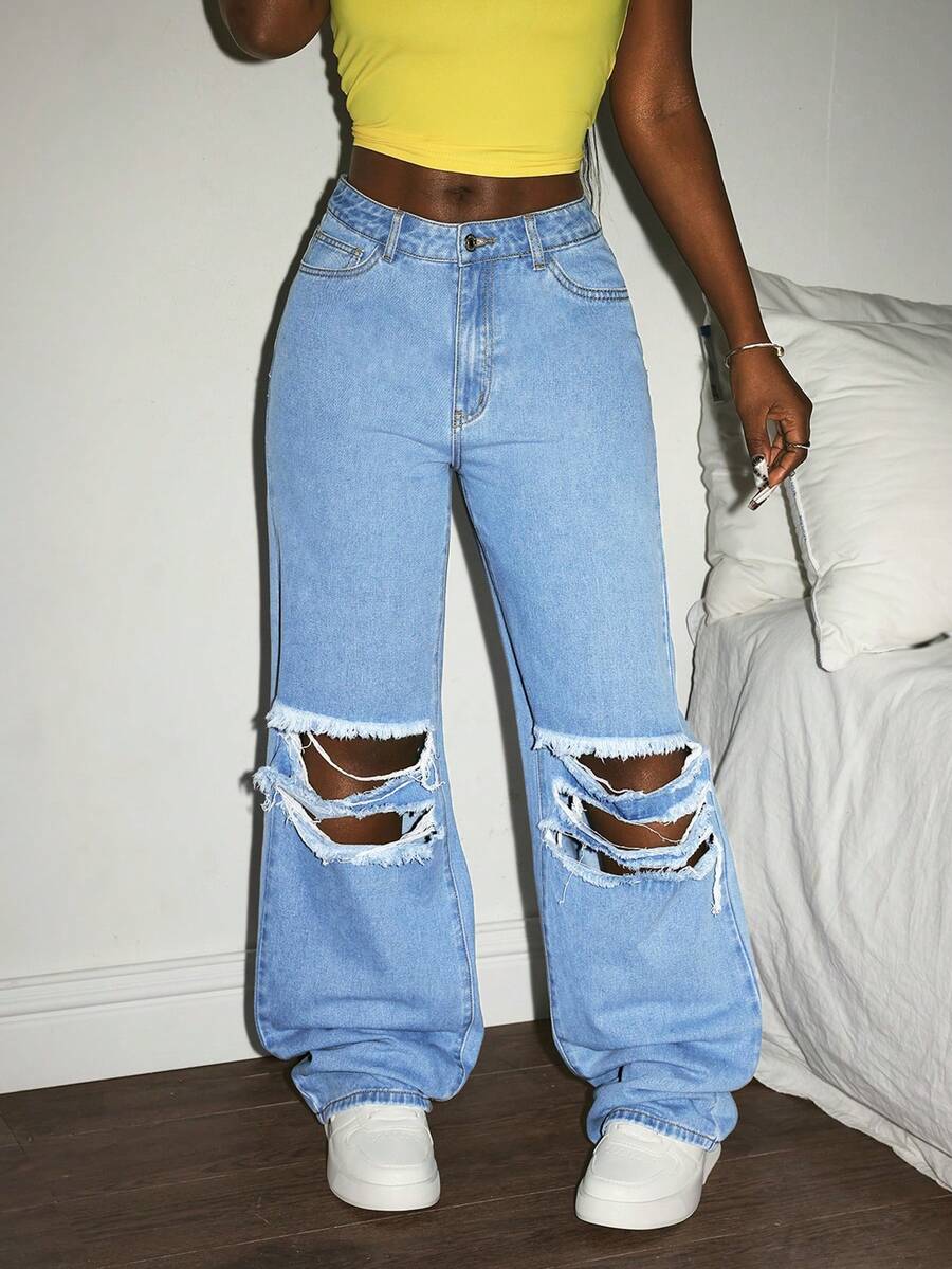 Slaydiva Women's Casual Versatile Pocket Distressed Mid-Rise Straight Jeans - Light Wash - View 1