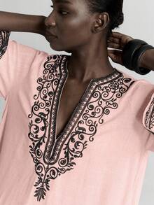 Ontre 2025新款女士夏季长裙，纯色，时尚，适合夏季穿着。黑色刺绣图案，波西米亚风格，喇叭袖，燕麦色宽松舒适长裙，V领，适合派对、度假、海岛度假村、音乐节等夏季场合。 - 粉色 - 查看 2