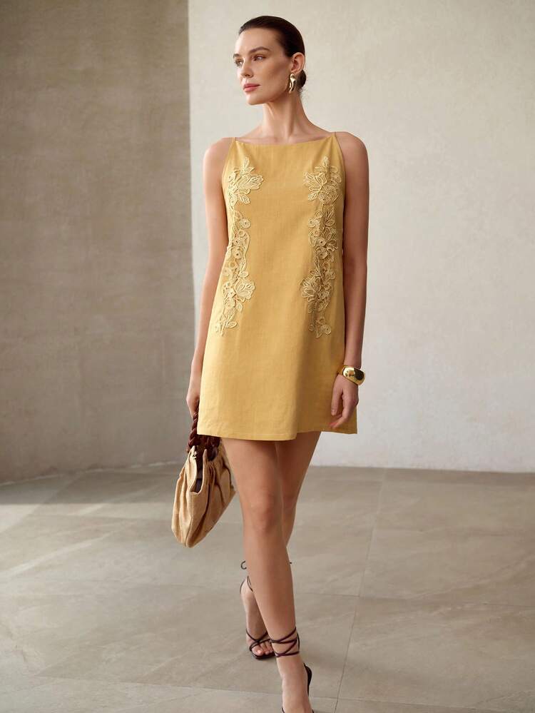 WOMEN'S EMBROIDERED FASHIONABLE VERSATILE SHORT DRESS